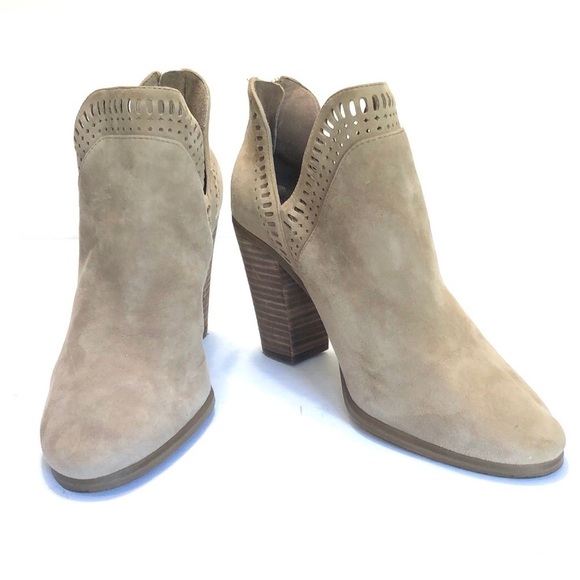 Vince Camuto Tan V-Sides Back Zip Block Heel Suede Ankle Boots 8M - Picture 1 of 16